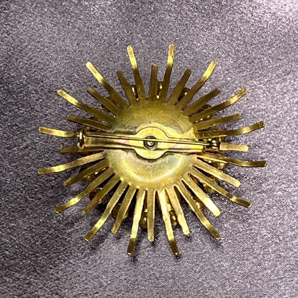 Vintage Faux Pearl and Sparkling Rhinestone Sunburst Brooch Pin - Picture 5 of 6